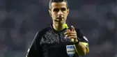 Derbinin VAR hakemi Mete Kalkavan, Riva'da yer kalmayınca maçı Aslantepe'de takip etti