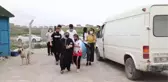 Engelli sporcular, harçlıklarıyla aldıkları mamalarla sokak hayvanlarını besledi