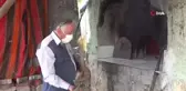 Örnek muhtar: Tam kapanmada köylünün eli ayağı oldu