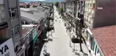 Bayram öncesi insan selinin oluştuğu o cadde boş kaldı