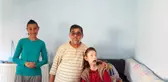 Ayakta alkışlanacak baba bugünlerde çaresiz