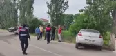 Otomobil ile çarpışan hafif ticari araçtaki 3'ü çocuk 4 kişi yaralandı