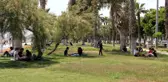 Mersinliler, tam kapanmanın ardından sahile akın etti