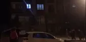 Bir inşaatın temelinde toprak kayması yaşanması nedeniyle yanındaki bina tahliye edildi