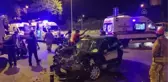 Zeytinburnu'nda iki otomobilin çarpışması sonucu 4 kişi yaralandı