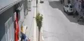 Kadın muhtar kendi düştü, bayrağı düşürmedi, o ânlar kamerada