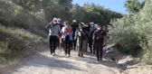 Nevşehir protokolü Kapadokya'daki Meskendir Vadisi'nde çöp topladı