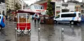 Taksim'de sağanak yağış