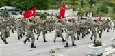 Eğirdir Dağ Komando Okulu ve Eğitim Merkezi Komutanlığı öğrencileri harmandalı oynadı
