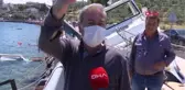 Dikili'de batan tekneler çıkarılıyor