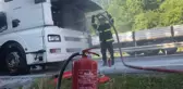 Seyir halindeki tır yandı