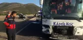 ISPARTA'DA YOLCU OTOBÜSÜ VE HAFİF TİCARİ ARAÇ ÇARPIŞTI 4 YARALI