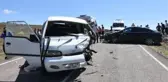 MİNİBÜS İLE OTOMOBİL ÇARPIŞTI 9 YARALI