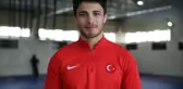 Milli güreşçi Yunus Emre Başar hedef yükseltti