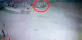 Facia böyle teğet geçti...Yağmurda tırın kayan dorsesi kadın sürücünün otomobiline çarptı
