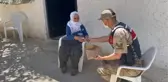 YAŞLI KADINI, 'CİNAYETE KARIŞMIŞSIN' DİYEREK DOLANDIRAN 2 KİŞİ YAKALANDI