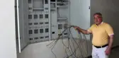 Sokağa çıkma kısıtlamasının olduğu saatlerde yaşanan kablo hırsızlığı inşaatçıları usandırdı