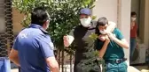 İzmir'de hareketli anlar! Bıçaklı saldırgan, engelli memuru rehin aldı