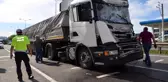 Tırlar kaza yaptı: 1 yaralı