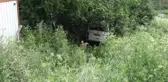 ARNAVUTKÖY'DE EL FRENİ ÇEKİLMEYEN MİNİBÜS İNŞAAT İSKELESİNE ÇARPTI: 2 YARALI