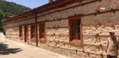 Osmanlı mimarisi düğmeli ev statüsündeki tarihi ilkokul restore edilip yeniden ayağa kaldırıldı