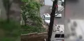 Şiddetli yağmur sonrası bahçe duvarı böyle yıkıldı