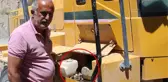 Beton santraline ait kepçe, kuşların yuvası oldu