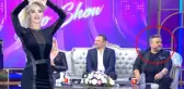 İbo Show'da dans eden oryantal Didem'e bakamayan Bülent Serttaş, yeni klibinde üstsüz kadınları oynattı