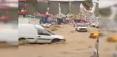 Araçlar sağanakta mahsur kaldı