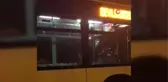 Metrobüste kendisine zarar veren şahıs ortalığı birbirine kattı