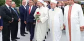 Diyanet İşleri Başkanı Erbaş, Bulgaristan'ın Kırcaali şehrindeki camileri ziyaret etti