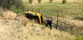 Virajı alamayan taksi şarampole devrildi
