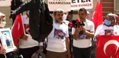 Evlat nöbetindeki baba, HDP il binasından çıkan oğlunun montunu gösterdi