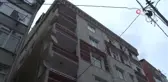 Yağış sonrasında Bahçelievler'de binanın bodrum kat merdiveni çöktü