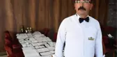 GARSON MUSTAFA'NIN ŞİİR AŞKI SINIR TANIMIYOR