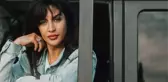 Mezar yeri alanlara sitem eden Tuğba Ekinci, hemen ardından bikinili pozunu paylaştı