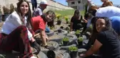 PEYZAJ MİMARLIĞI ÖĞRENCİLERİ, ENGELLİ ÇOCUKLARLA BAHÇE DÜZENLEDİ