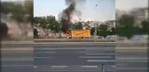 Fatih'te nakliyat kamyonu yandı
