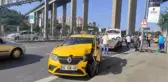 Son dakika haberleri! KAĞITHANE'DE ZİNCİRLEME KAZADA OTOBÜSLE TAKSİ DİREĞE ÇARPARAK DURABİLDİ