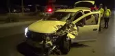 TERS YÖNDE GİDEN MOTOSİKLETLE OTOMOBİL ÇARPIŞTI 1 ÖLÜ, 2 YARALI