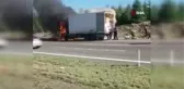 Başkent'te kargo kamyonu alevlere teslim oldu