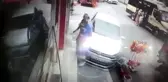 Gaziosmanpaşa'da kaldırıma çıkan araç iki kişiye çarptı