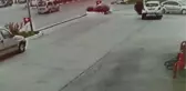 Motosikletin yayaya çarpması sonucu bir kişi öldü, bir kişi yaralandı