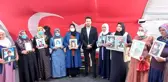 Şair, yazar ve sunucu Kasım Alper Özdemir, evlat nöbetindeki aileleri ziyaret etti