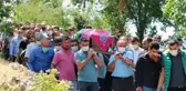 KAZADA ÖLEN 8,5 AYLIK HAMİLE ESRA İLE YEĞENİ TAHA TOPRAĞA VERİLDİ