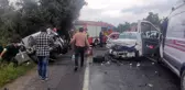 İznik'te iki otomobilin çarpıştığı feci kazada ölü sayısı 5'e yükseldi! Yakınları gözyaşlarına hakim olamadı
