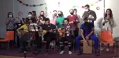 Sağlıkçılardan lösemili çocuklara müzik ziyafeti