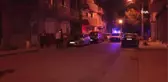 İzmir'de sokak ortasında boynundan silahla vurulan kişi ağır yaralandı
