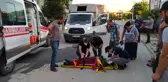 Kamyonetin çarptığı çocuğu annesi teselli etti