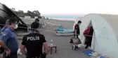 Yalnız başına yaşadığı çadırda hayatını kaybeden adamın ölüm haberini arkadaşlarına köpekleri verdi
